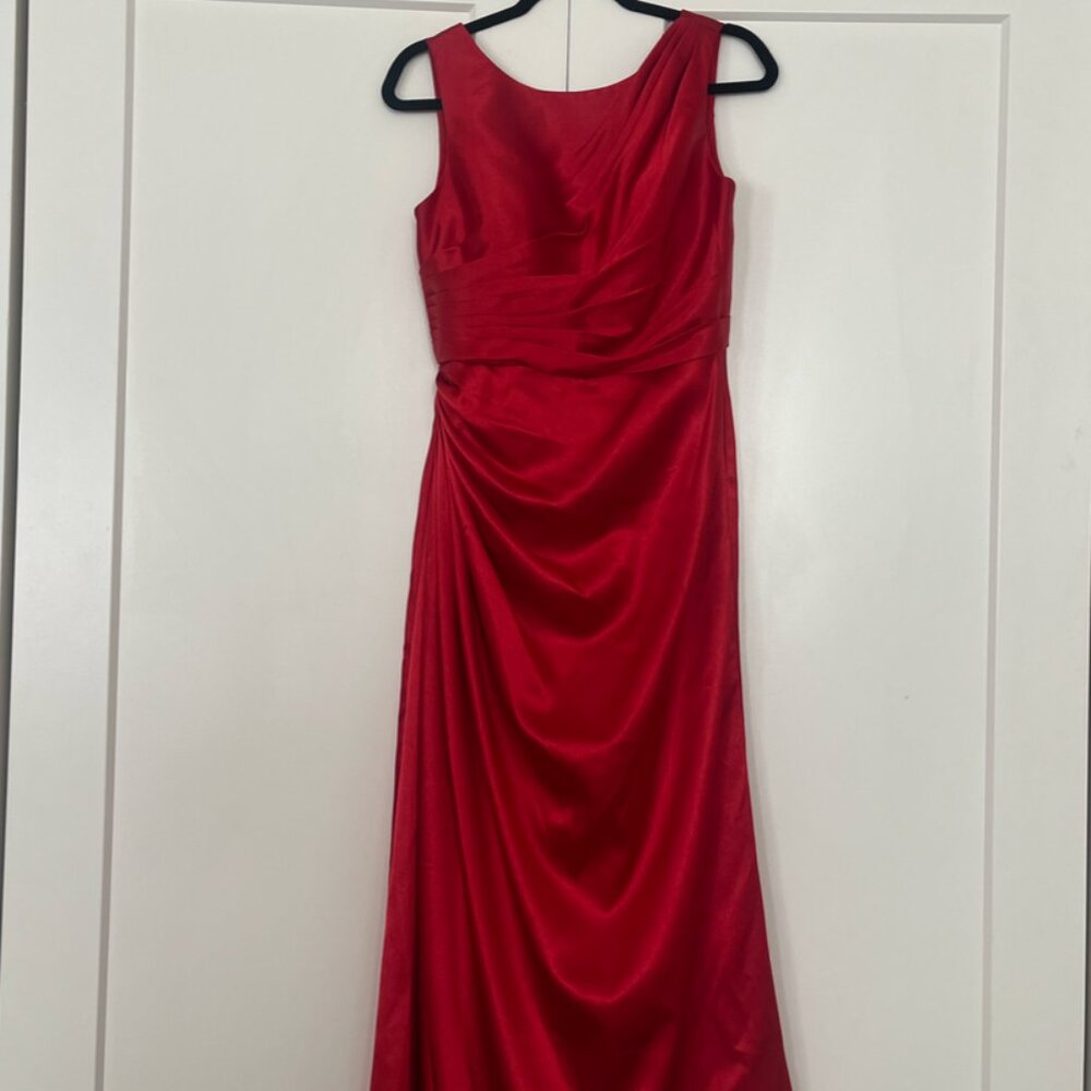 JJ’s House: A-line Boat Neck Floor-Length Stretch Satin Dress